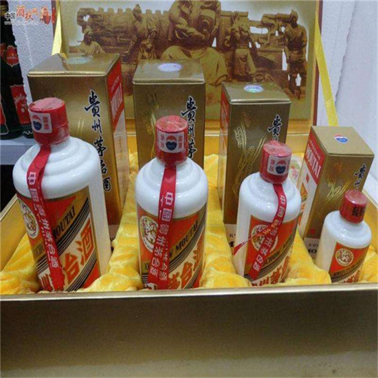 蓬江回收整箱茅台多少钱哪里回收(附近上门回收茅台酒）